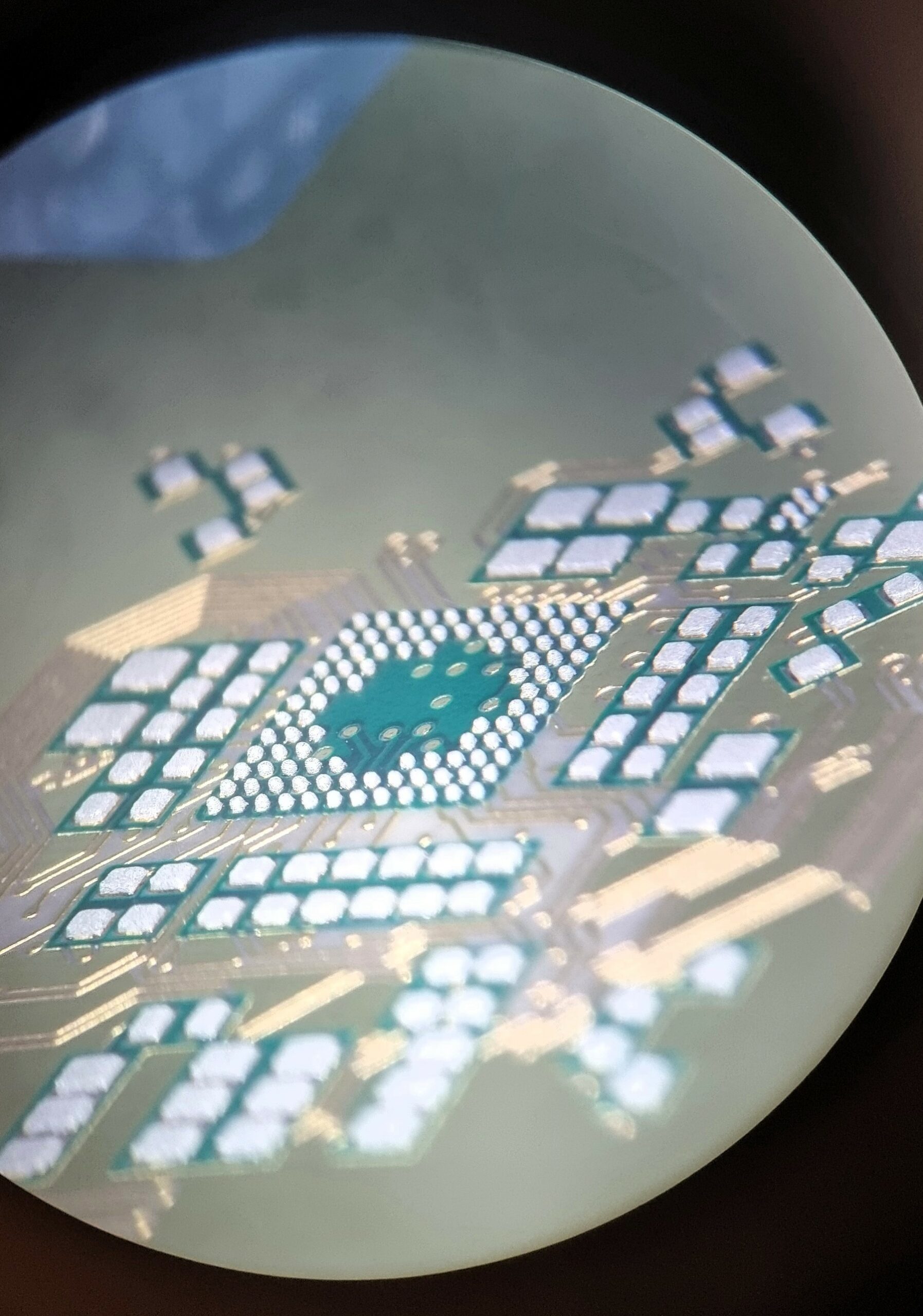 Assemblage CMS BGA - Pochage haute précision JLtech